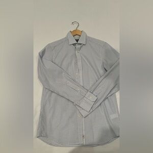 Vineyard Vines Blue and White Dress Shirt
